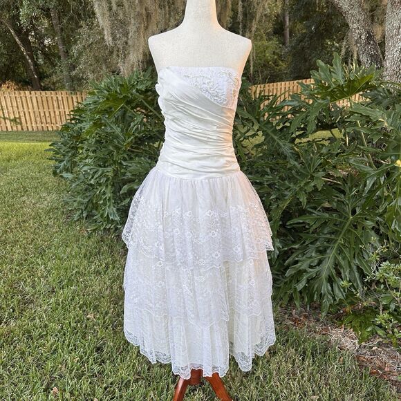 Vintage Flirtations Angelo Alfred Ivory Lace Strapless Tiered Dress Fit & Flare - Picture 2 of 14